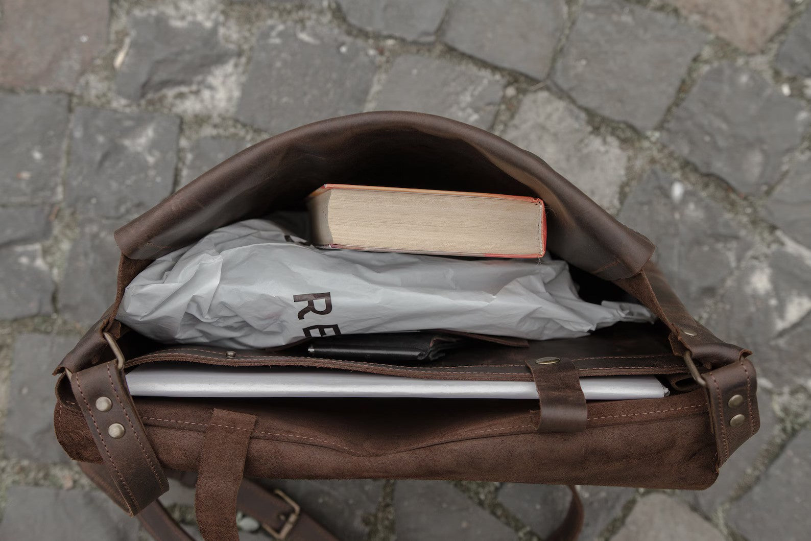 Leather messenger bag, Men's laptop bag