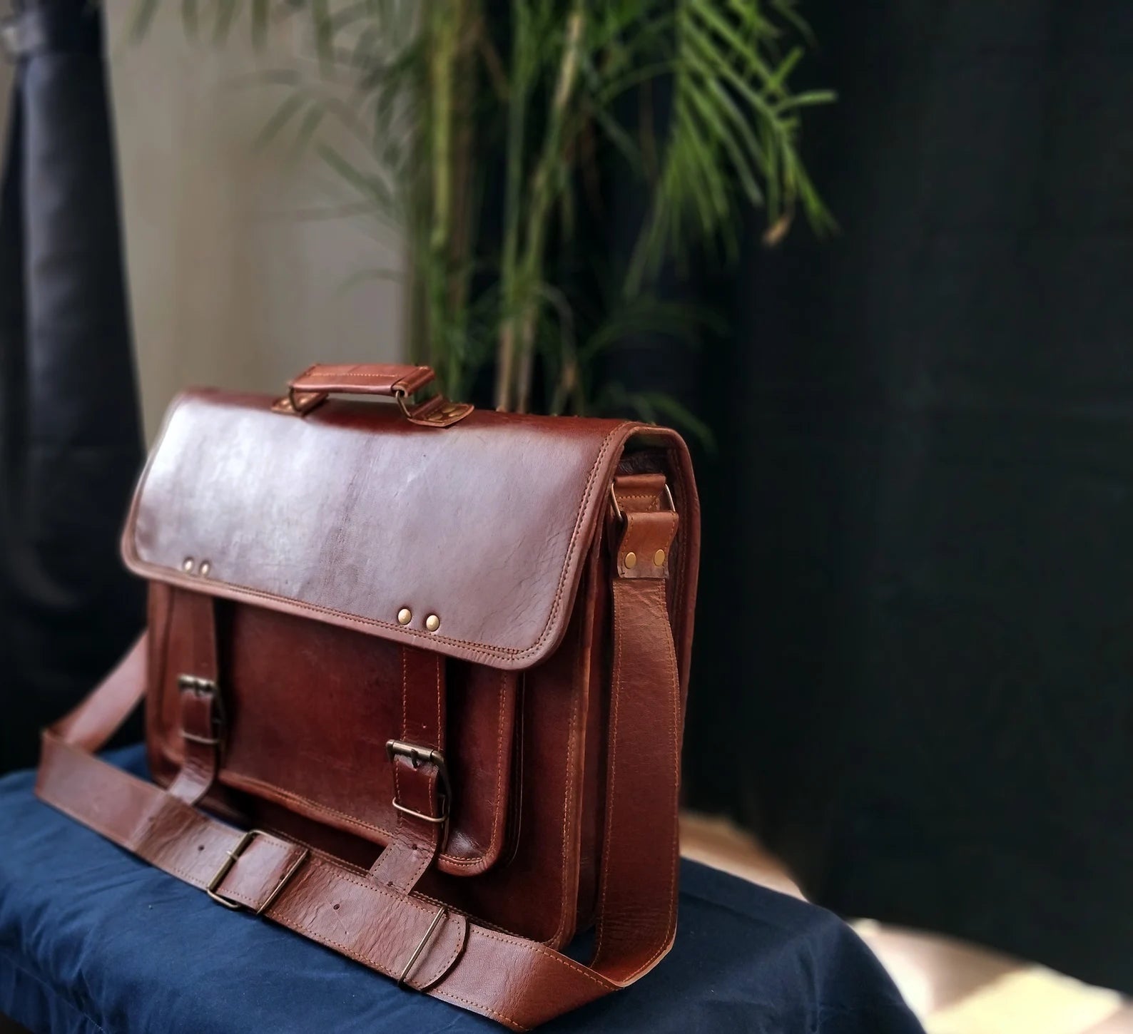 leather messenger bag laptop bag