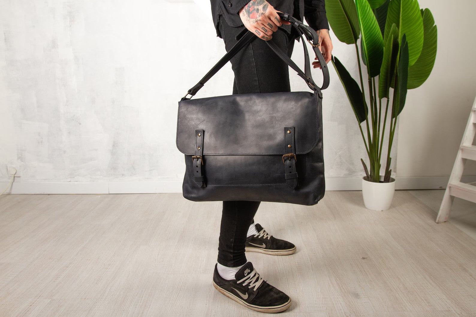 messenger bag, Leather briefcase men