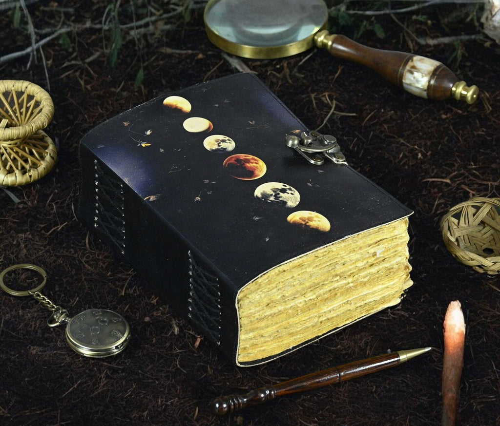 Moon Phase - Grimoire leather journal Notebook
