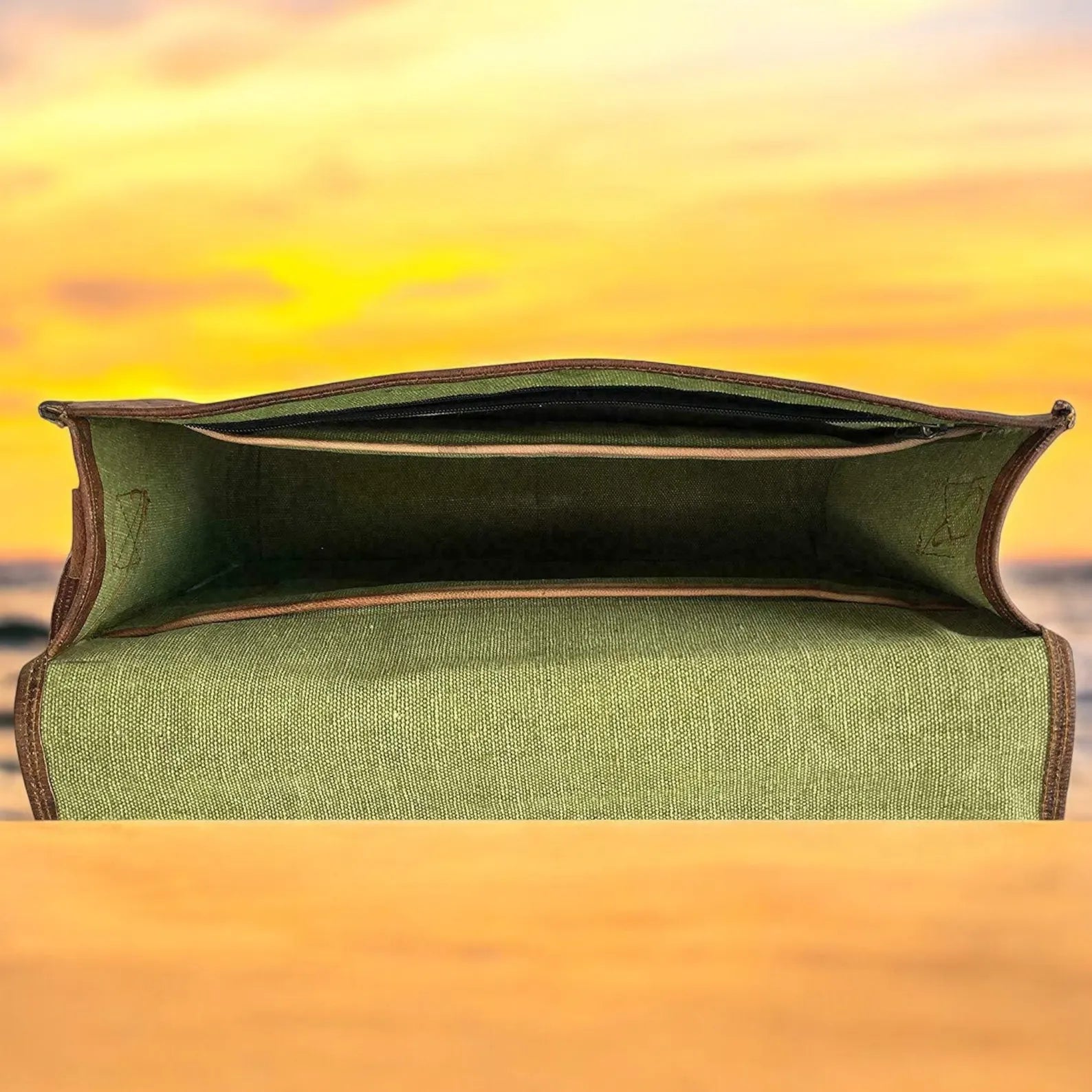 Messenger Bag – Classic Leather Unisex